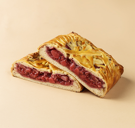 Пирог с малиной и грушей
