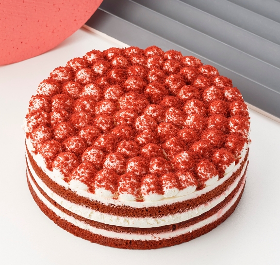 Конфеты на День влюблённых — это скучно. Закажите торт или свежие круассаны!